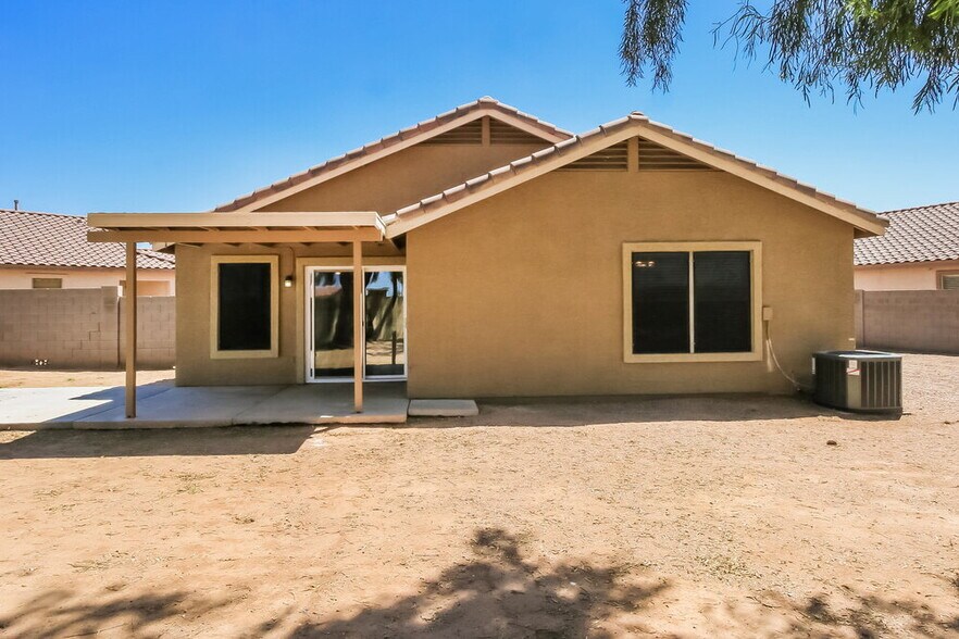 Building Photo - 2602 S Shelby