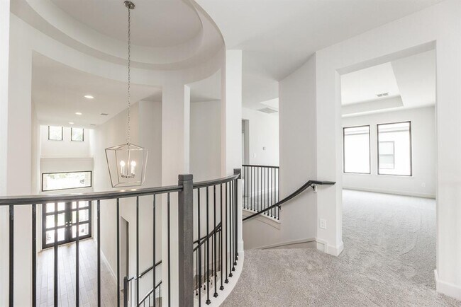 Building Photo - 10902 Overlook Pt Dr