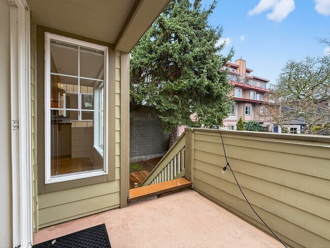 Building Photo - 4418 Corliss Ave N