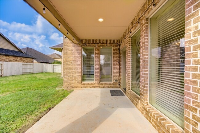 Building Photo - 6730 Sotoria Ln