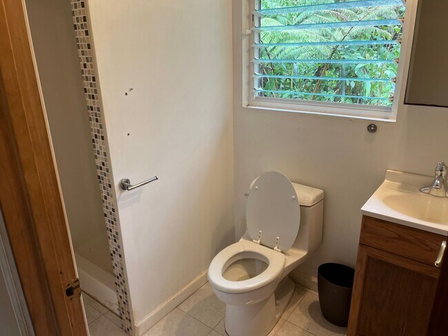 Building Photo - Flexible Rental Near Hilo – Whole House or Separate Units | Pets OK