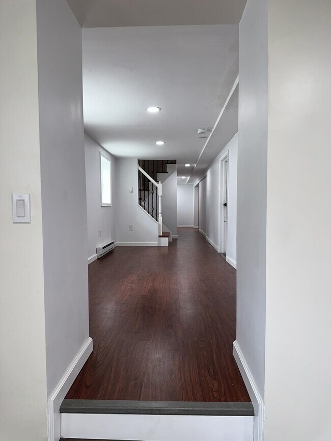 Building Photo - 220 Lafayette Ave