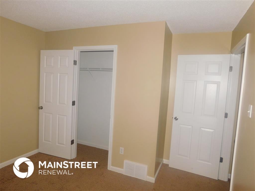 Building Photo - 9254 Tamhaven Dr