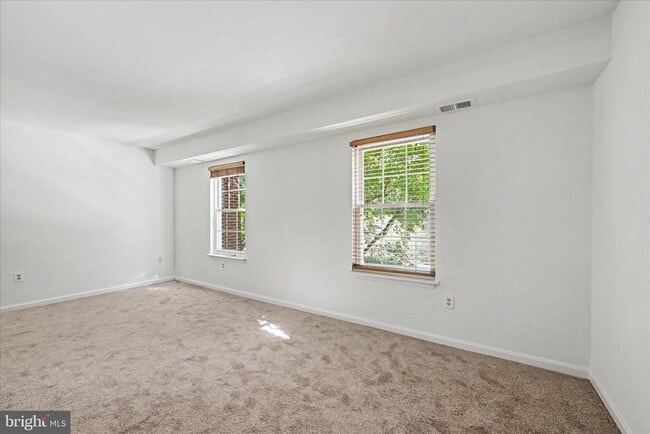 Building Photo - 1410 Greendale Ct