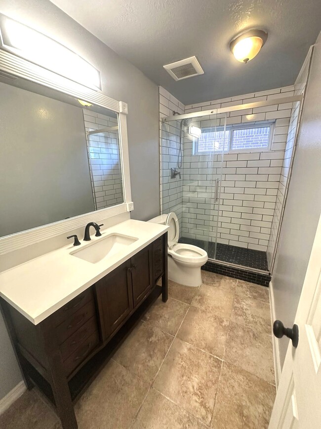 Building Photo - 3118 Flatwood Ct