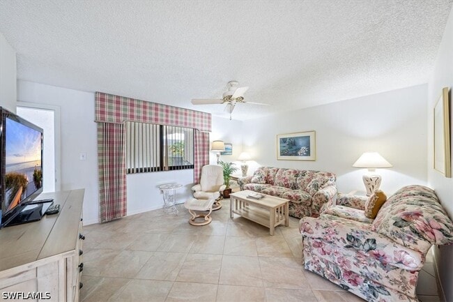 Building Photo - 788 Park Shore Dr