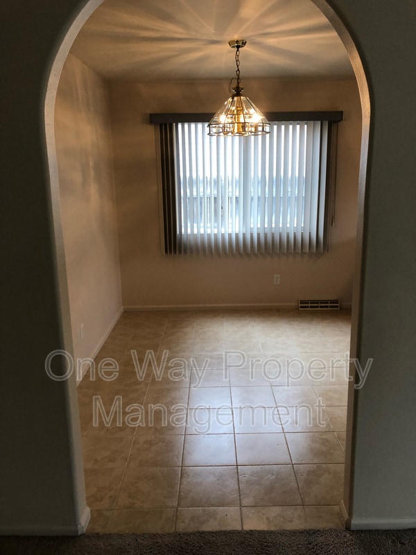 Building Photo - 243 N 48th Ave Ct