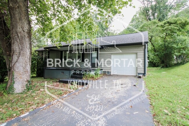 Primary Photo - 624 Milligan St