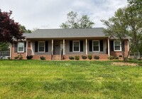 Building Photo - Beautiful 3 Bedroom 2 Full Bath in Gastonia!