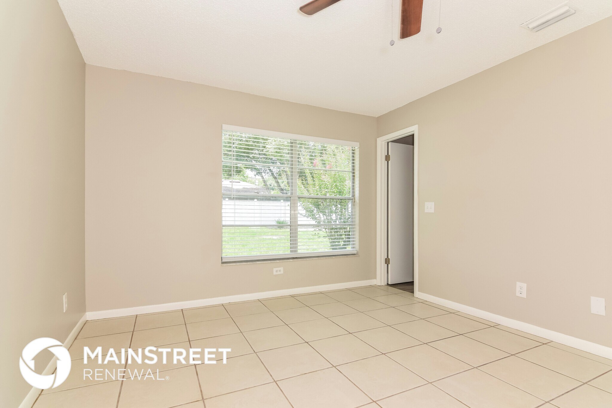 Building Photo - 2106 N Merrin St