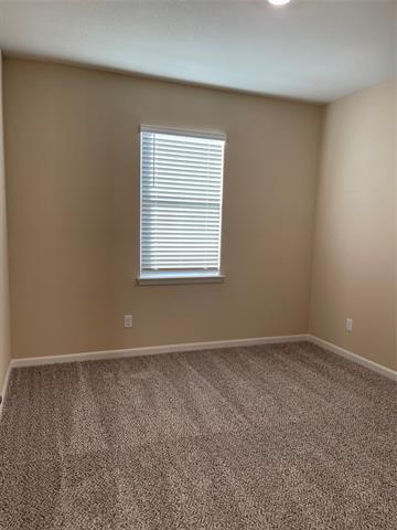 Building Photo - 216 Ridgeland Oak Dr