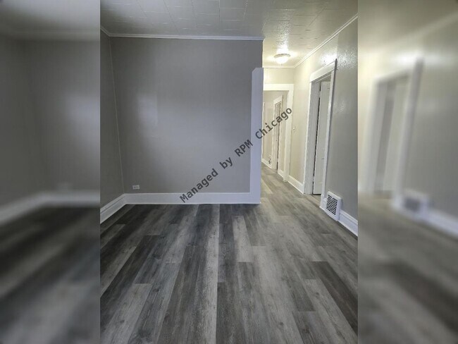Building Photo - 3240 W 64th Pl