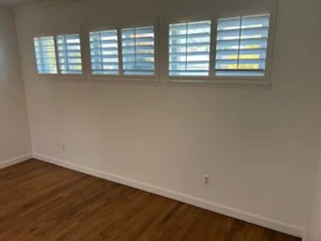 Building Photo - SHOWING Mon 12/8, Friday 12/12 at 1pm, and Wed 12/10 at 2:30pm