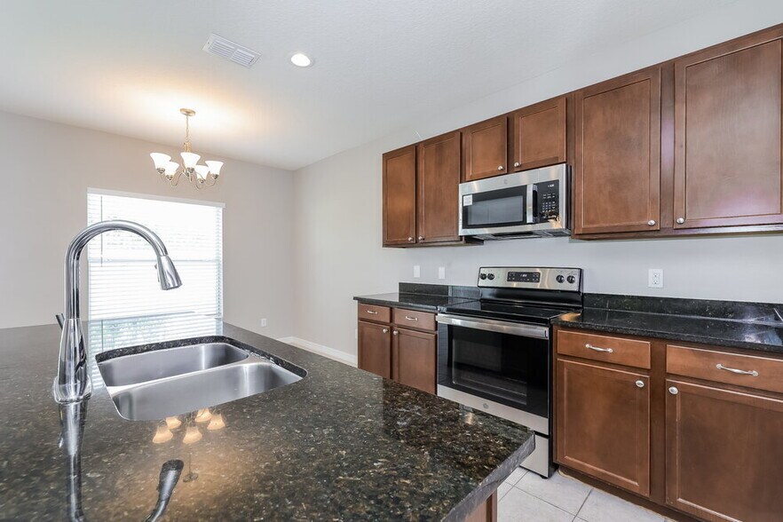 Building Photo - 3040 Morton Way