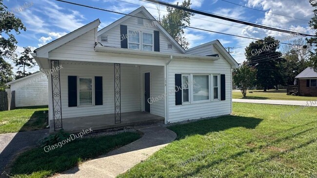 Primary Photo - 1576 Cleveland Ave
