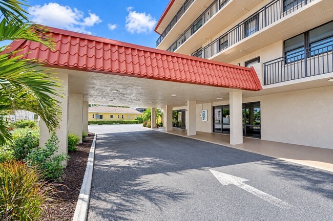 Building Photo - 17580 Gulf Blvd