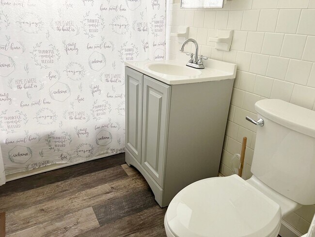 Building Photo - 718 Powhatan Pkwy