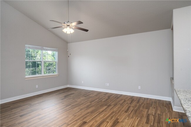 Building Photo - 3067 View Ridge Dr