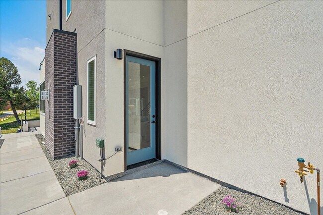 Building Photo - Lowell1372