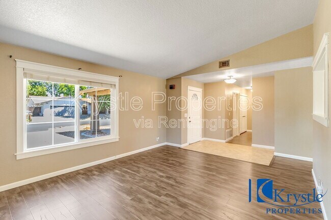 Building Photo - 225 Millbrook Way