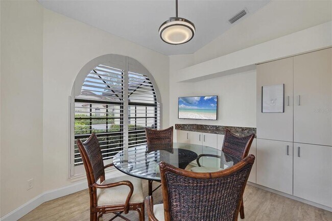 Building Photo - 7331 Villa D Este Dr