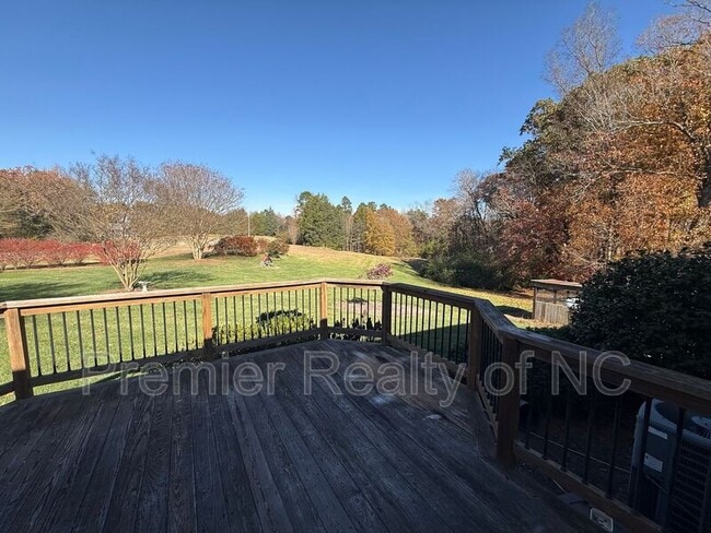 Building Photo - 292 Feezor Rd