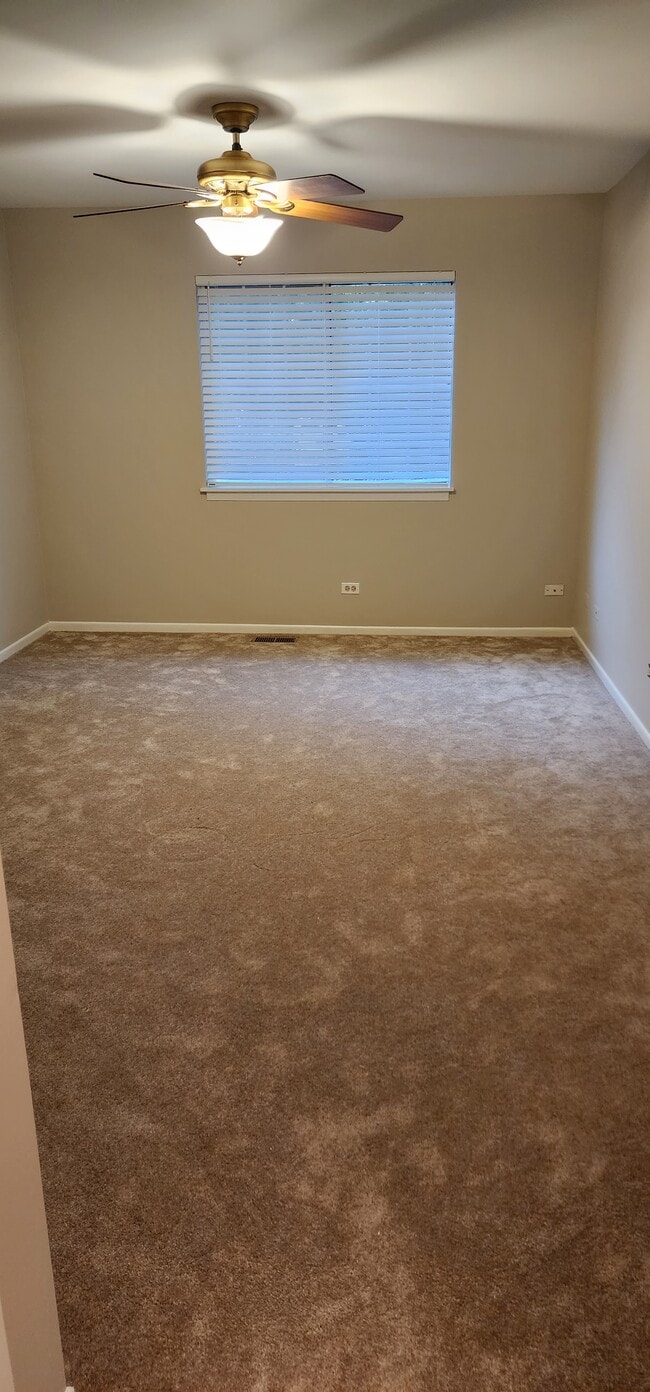 Building Photo - 1911 Windsong Dr