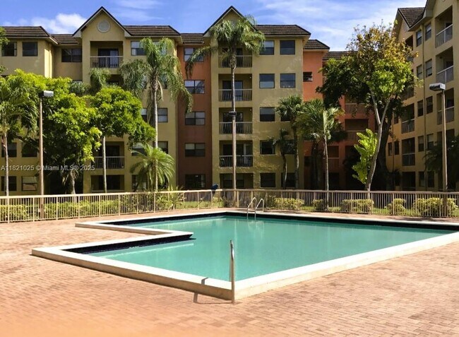 Building Photo - 8290 Lake Dr