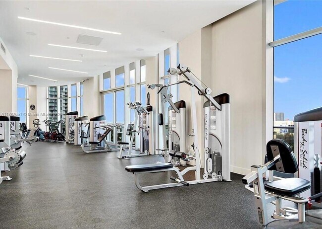 Building Photo - 488 NE 18th St