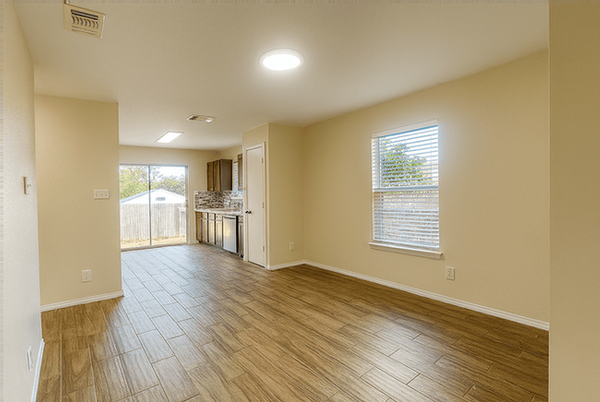 Building Photo - 9007 Shaenwest