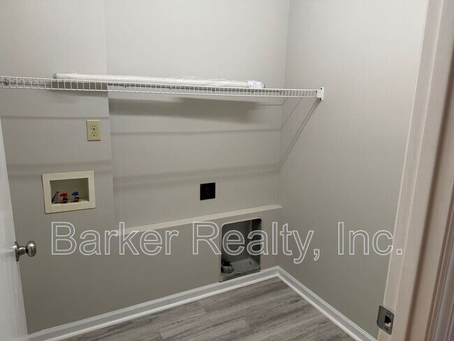 Building Photo - 12019 Holmes Hollow Rd