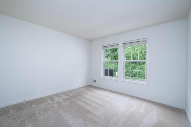 Building Photo - 218 Daltrey Ct