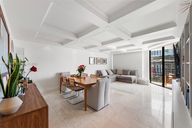 Building Photo - 1915 Brickell Ave