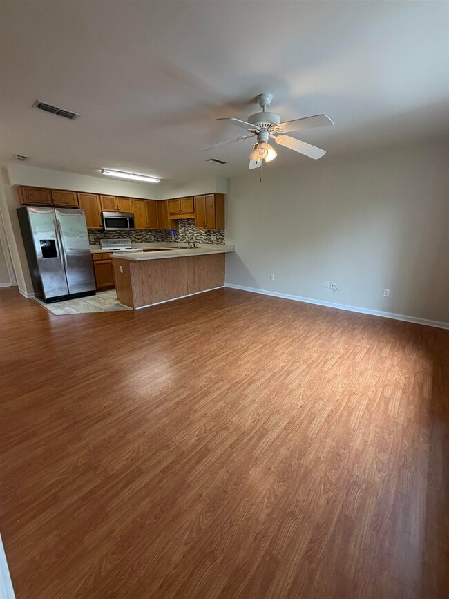 Building Photo - 1409 Deer Haven Ln