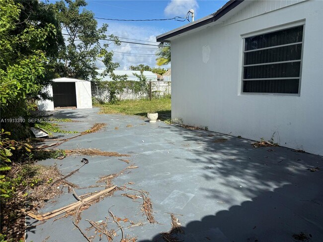 Building Photo - 10371 SW 201st Terrace