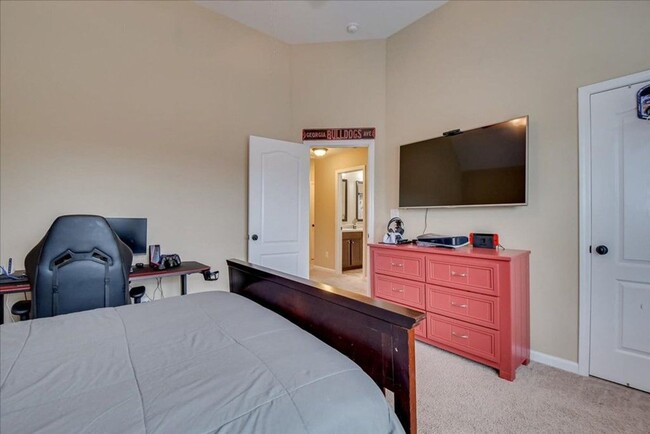 Building Photo - Grovetown Beautiful House