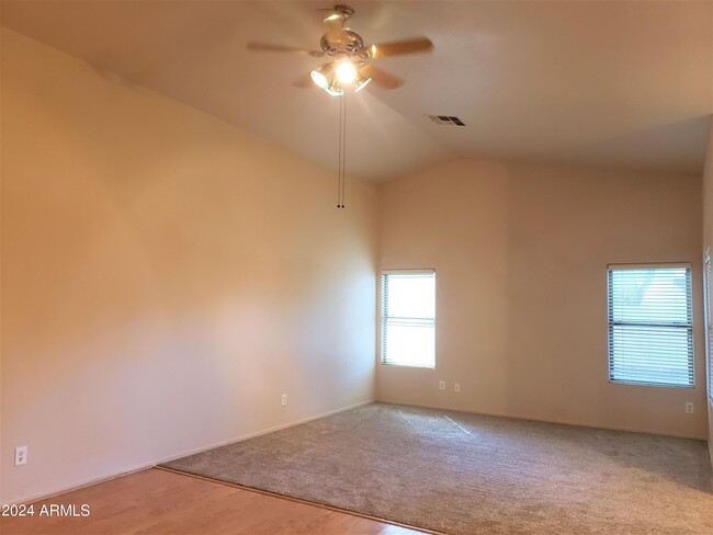 Building Photo - 8624 N 68th Dr