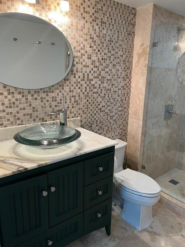 Building Photo - 1155 Brickell Bay Dr