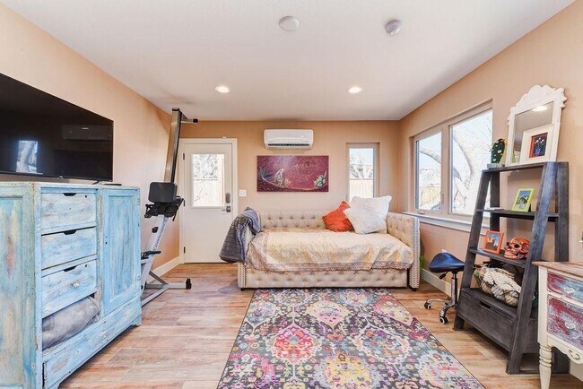 Building Photo - 3318 20th St