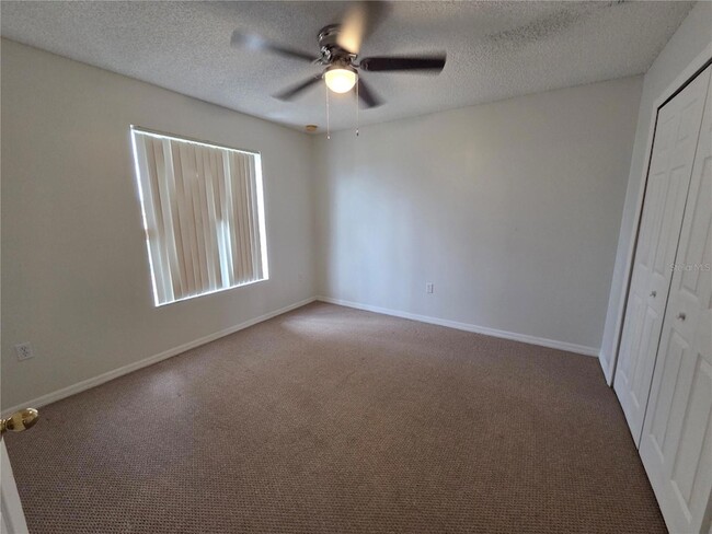 Building Photo - 330 Aldershot Ct