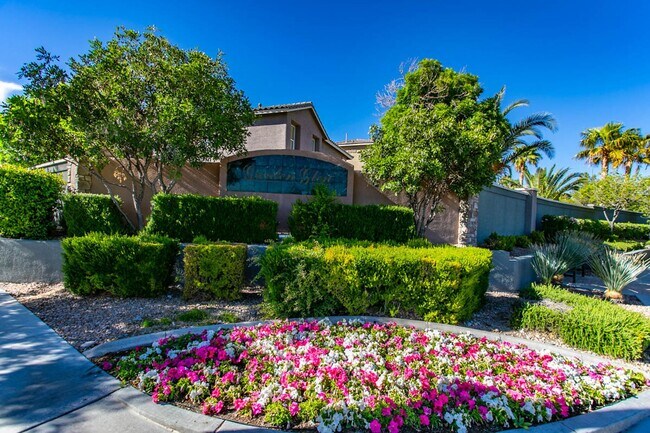 Building Photo - 3 Bed and Loft Summerlin Beauty