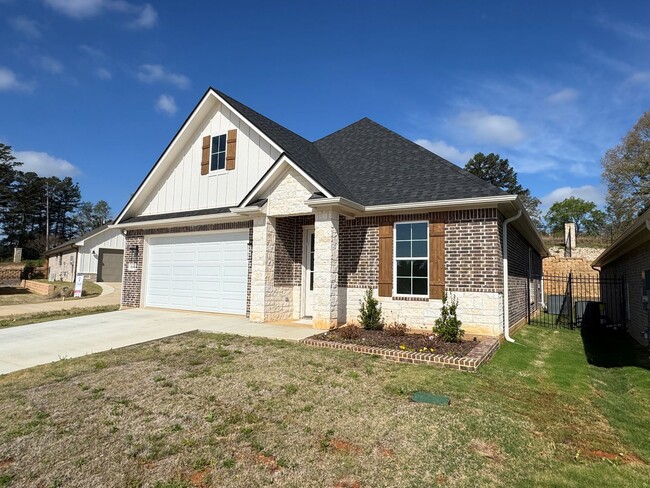 Building Photo - 9248 Villas Ct