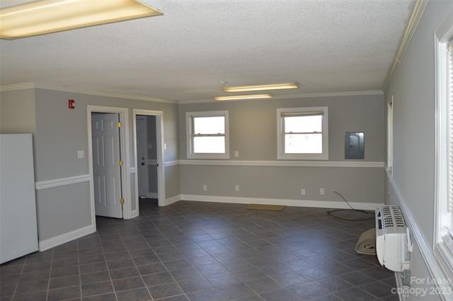 Building Photo - 2166 Old Mountain Rd