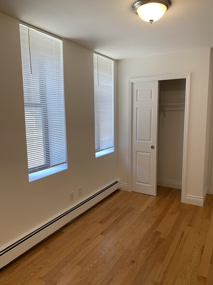 Building Photo - 3220 35th St