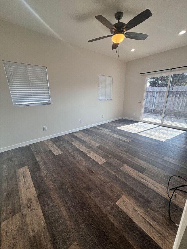 Building Photo - NEW CONSTRUCTION! 3 BED/2 BATH RESIDENCE A...