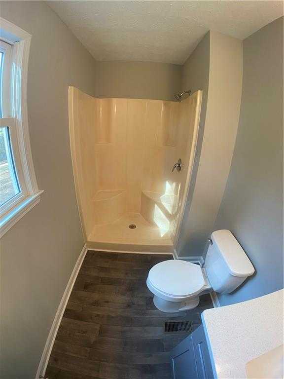 Building Photo - Fantastic 4bd/2ba home! Coming soon!