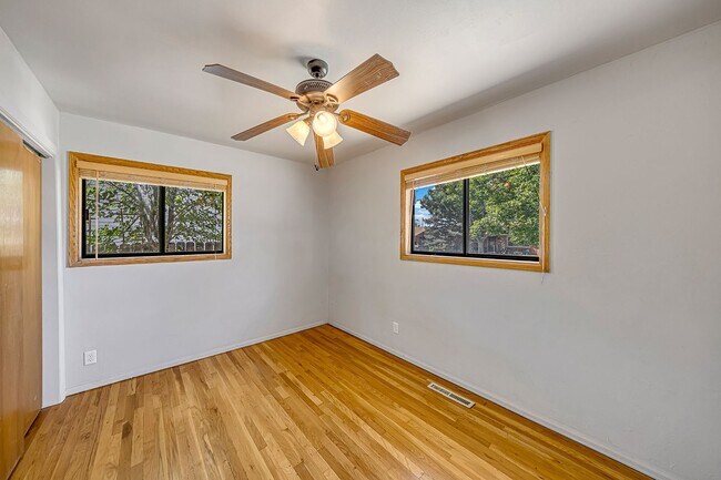 Building Photo - 1350 N 17th St