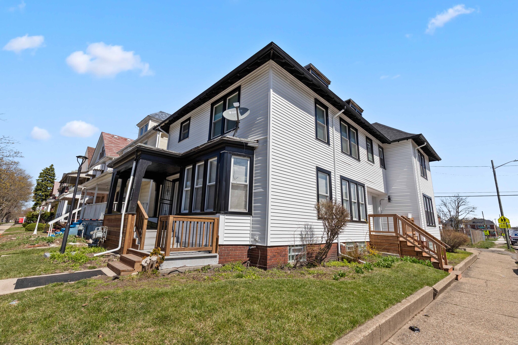 Building Photo - 7407 E Vernor Hwy