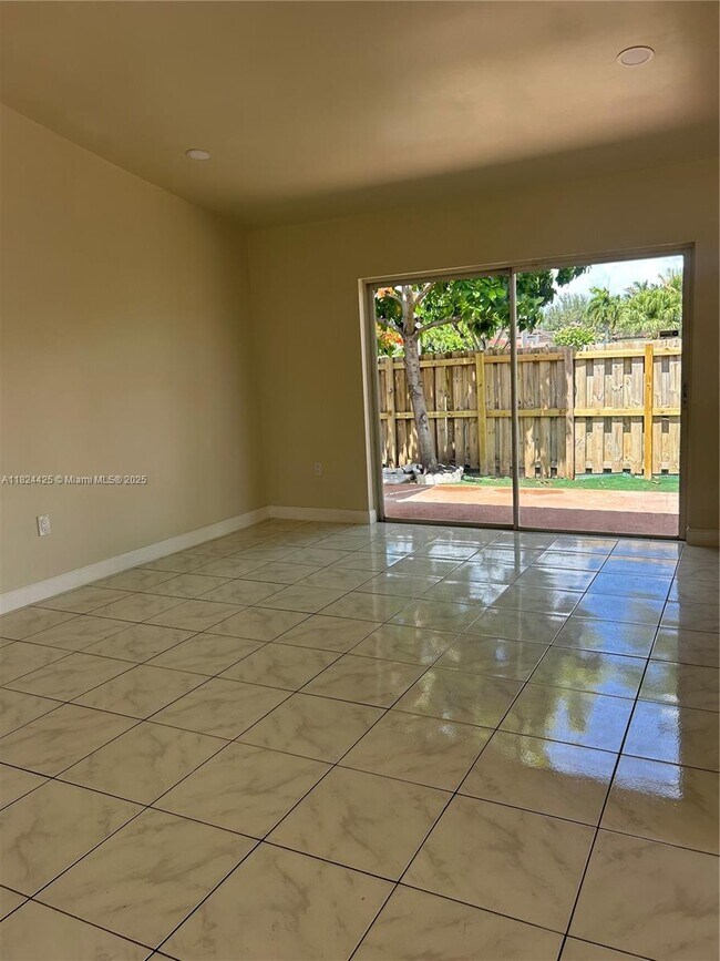 Building Photo - 1107 NW 132nd Ct