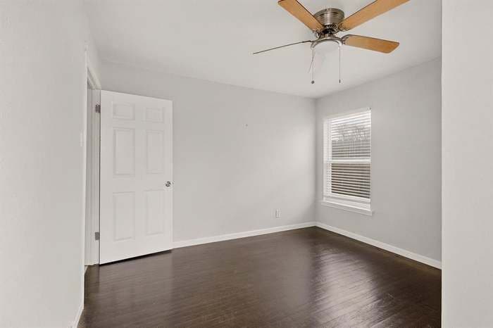 Building Photo - 632 Freeman Dr